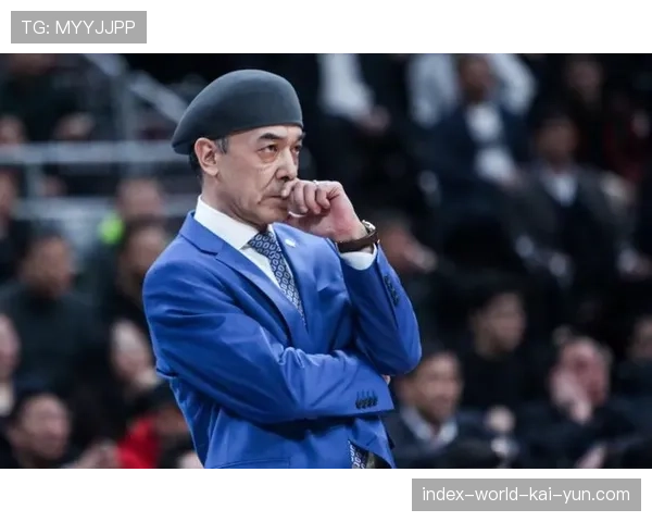 刘维伟临场调整极其灵活 青岛攻防策略切换掌控比赛节奏